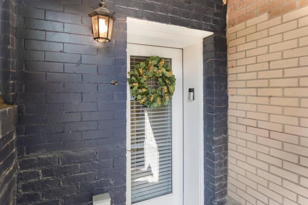 Upscale 2Br Apartment With Patio ワシントン エクステリア 写真