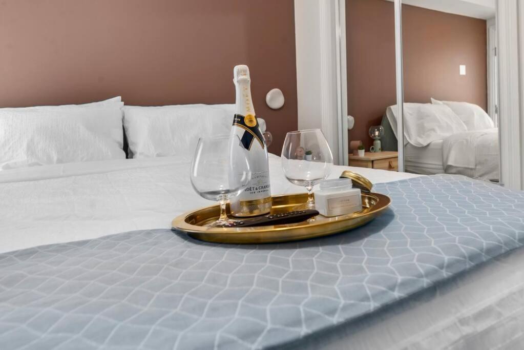 Upscale 2Br Apartment With Patio ワシントン エクステリア 写真